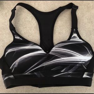 Victoria Sport 'Incredible' Sports Bra